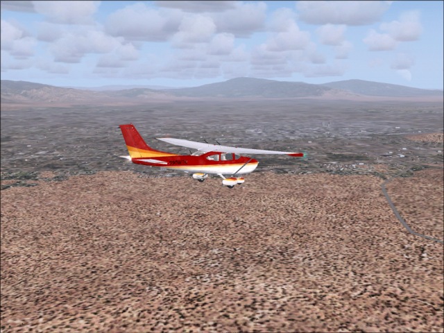 Final approach to KTUS